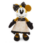 Minnie-Mouse-the-Main-attraction-February-Pirates-plush