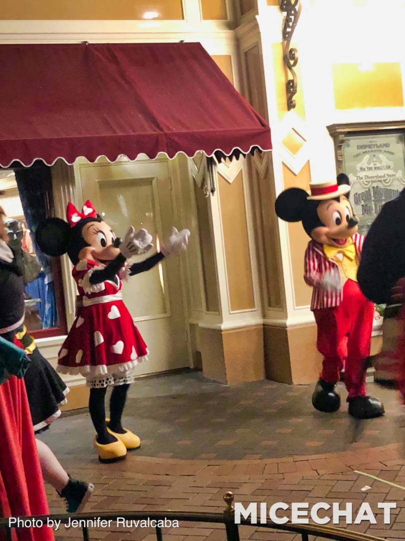 , Feel the Love at Disneyland After Dark Sweethearts&#8217; Nite