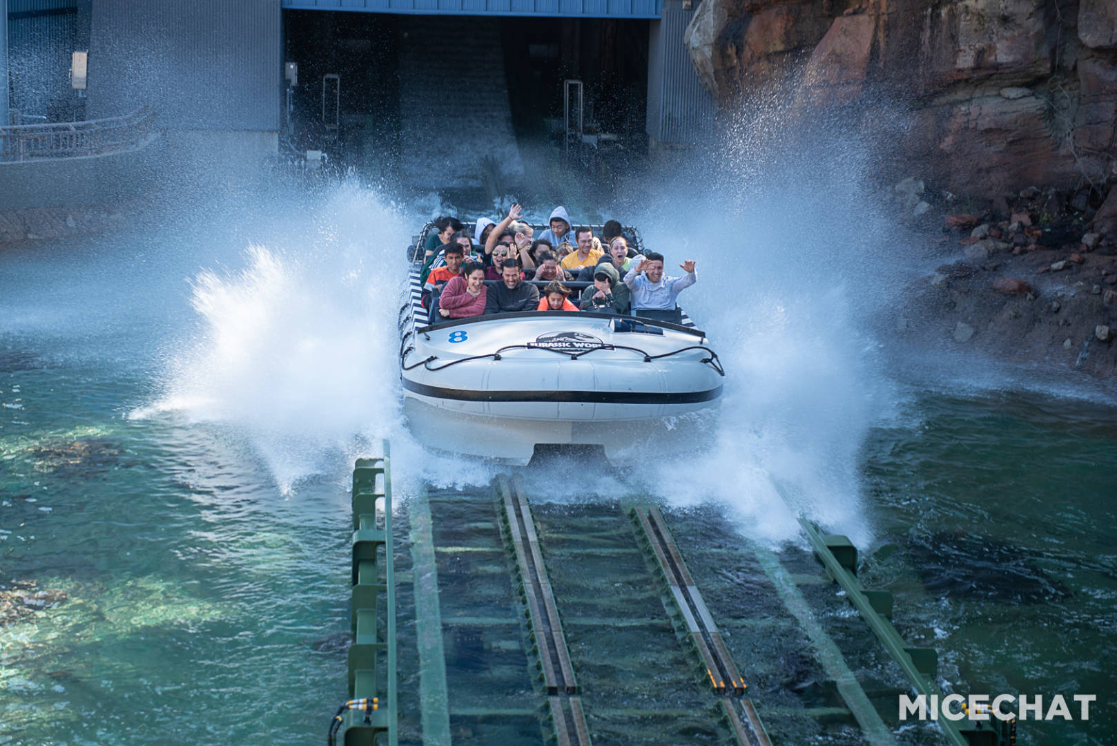 , Disneyland Update – Reopening Questions, Aerial Photos, Splash Concerns