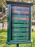 Disneyland-news-crowds-board-10am-1