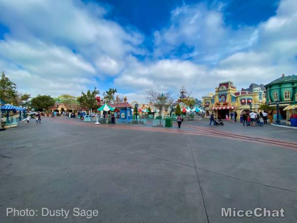 , Disneyland Update – Spring Fling and Virus Things