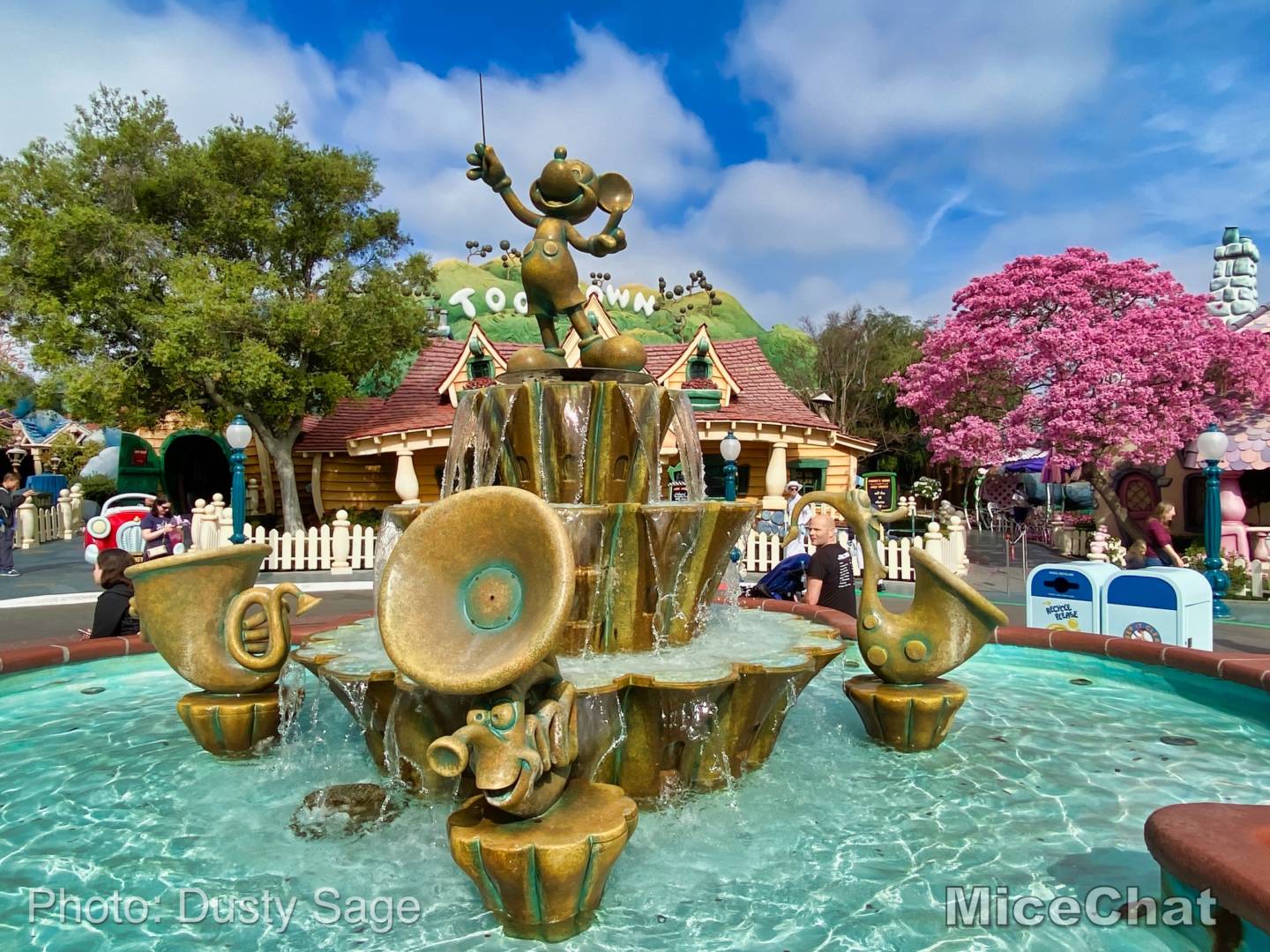 , Disneyland Update – Spring Fling and Virus Things