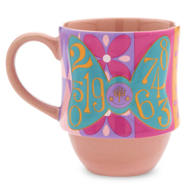 The mug for the Minnie Mouse: The Main Attraction It's a Small World collection