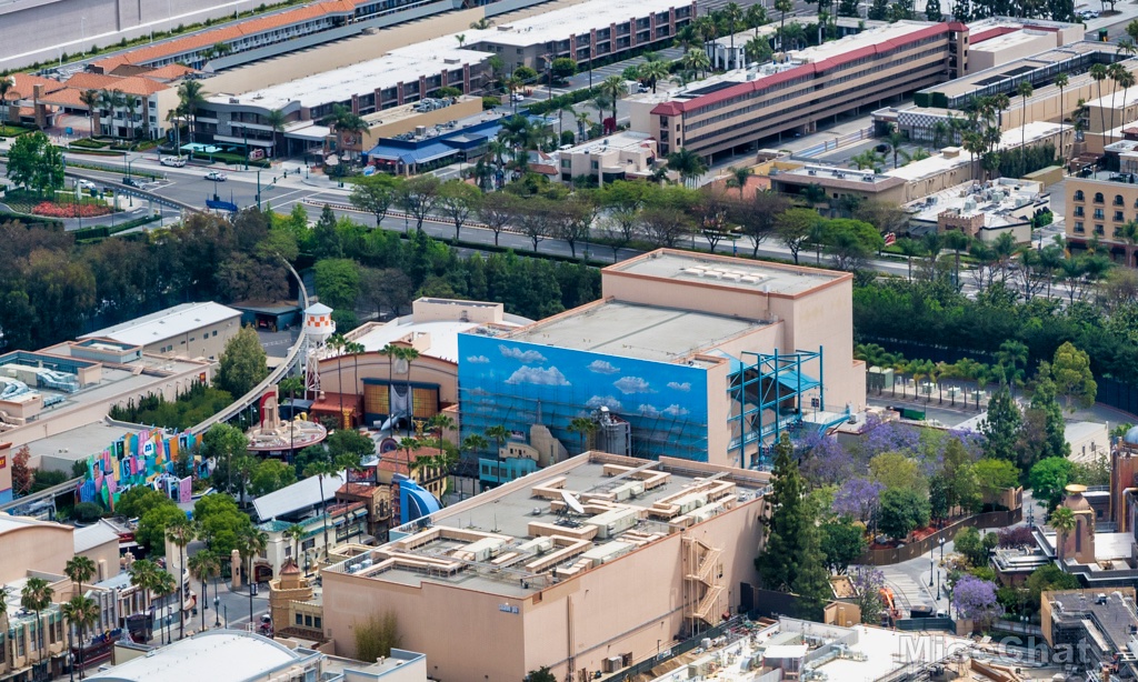 , Disneyland Update – Embracing The Spooky Season