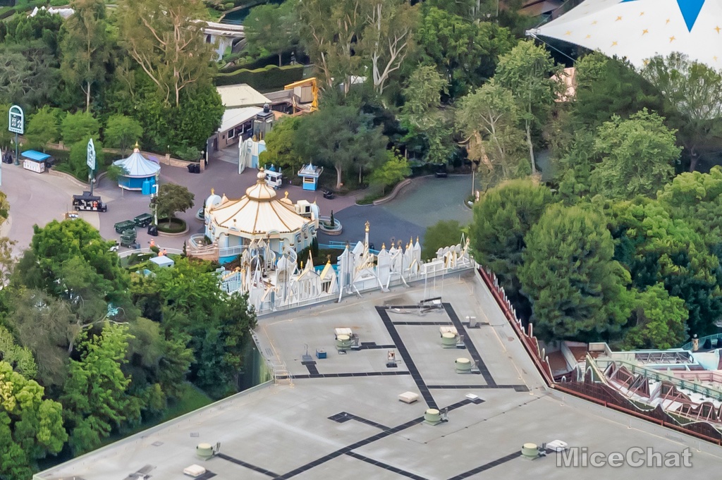 , Disneyland Update – Embracing The Spooky Season