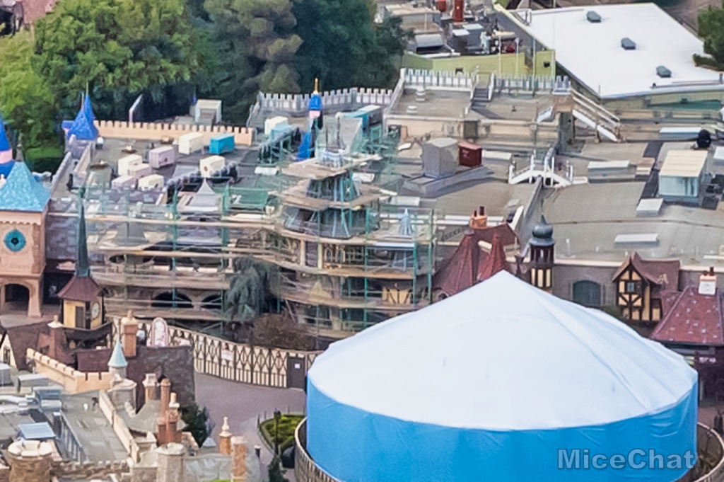 , Disneyland Update &#8211; Embracing The Spooky Season