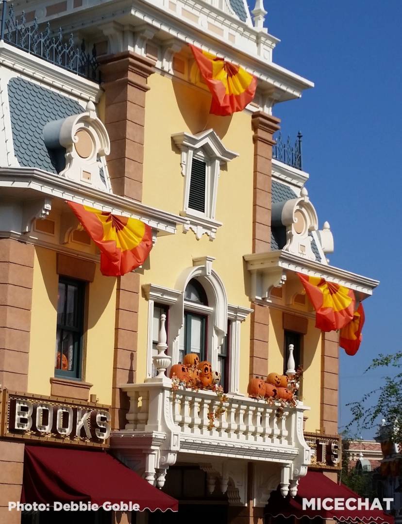 , Disneyland Update &#8211; Embracing The Spooky Season