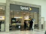 Sprint Store Open with Masks at Florida Mall