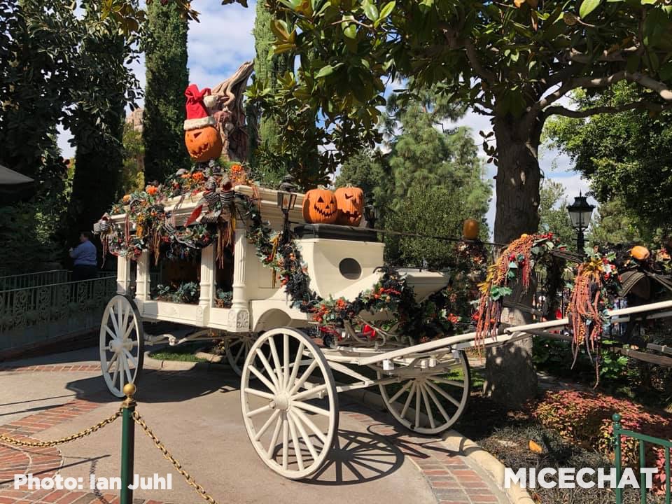 , Disneyland Update &#8211; Embracing The Spooky Season