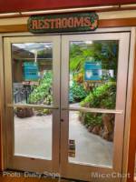 Knotts-Marketplace-Knotts-Berry-Market-Bathrooms