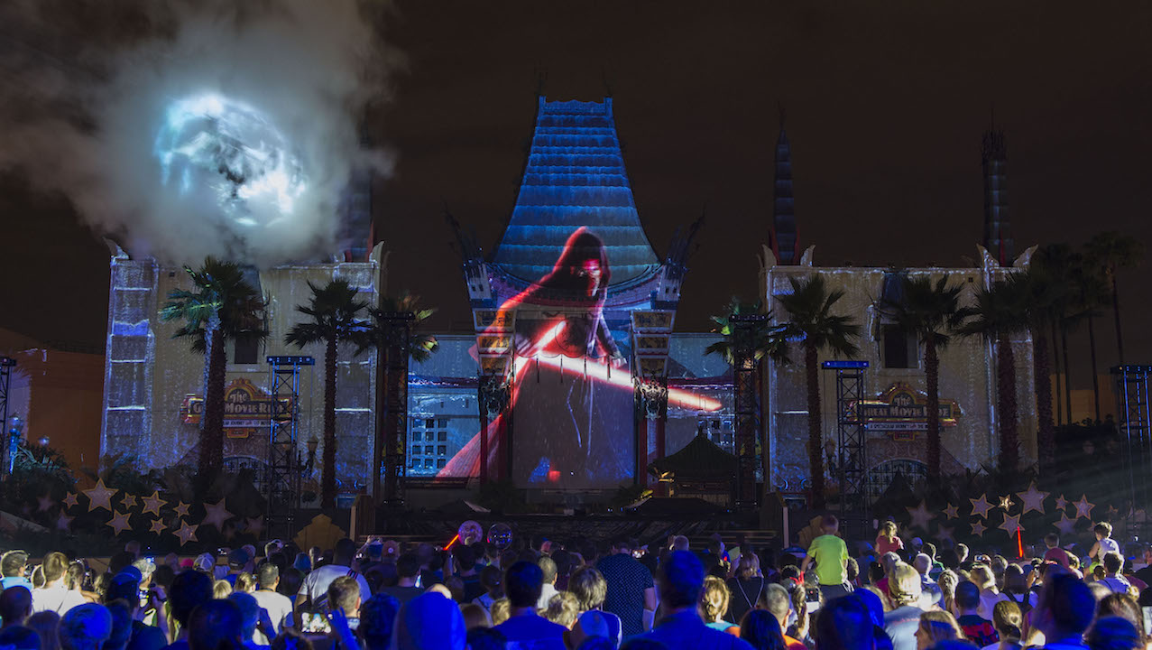 , Walt Disney World Update: It’s a Christmas Miracle on Rails!