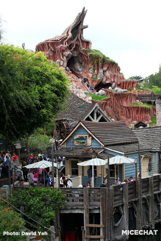 , Disneyland Update! Splash Down, Closures & New Aerial Photos