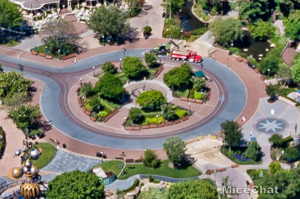 , Disneyland Update &#8211; Reopening Questions, Aerial Photos, Splash Concerns