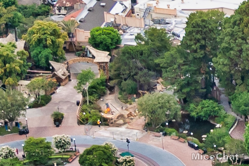 , Disneyland Update! Splash Down, Closures & New Aerial Photos