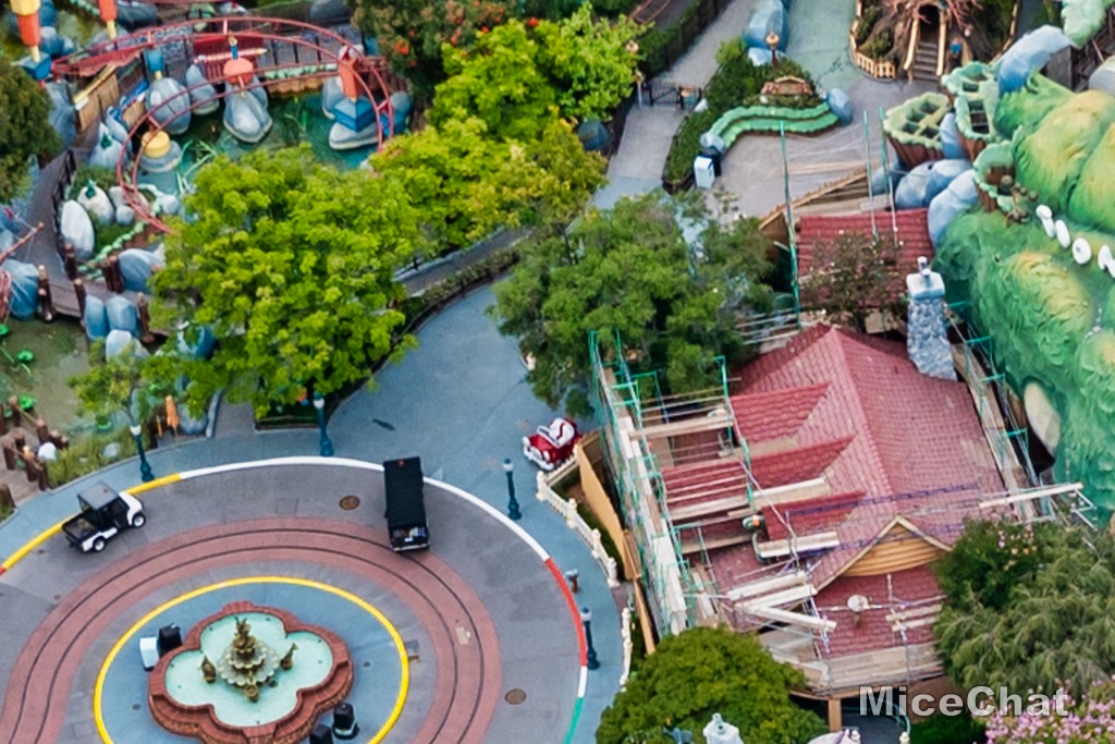 , Disneyland Update! Splash Down, Closures & New Aerial Photos
