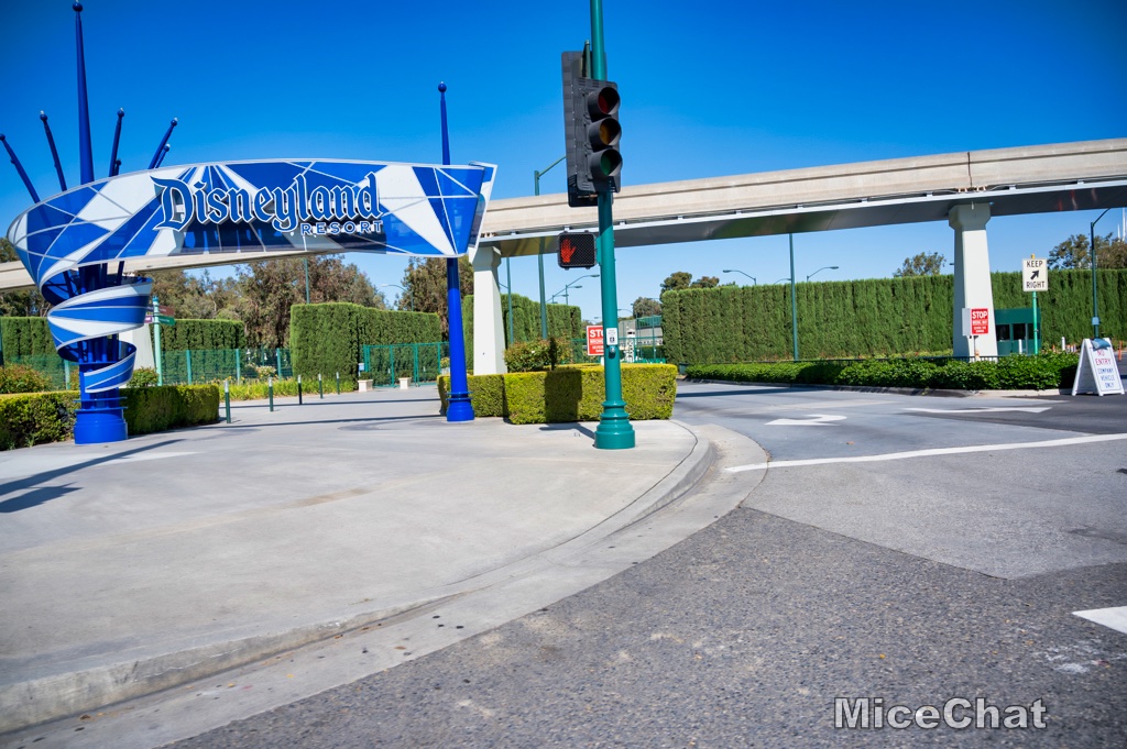 , Disneyland Update &#8211; Reopening Questions, Aerial Photos, Splash Concerns