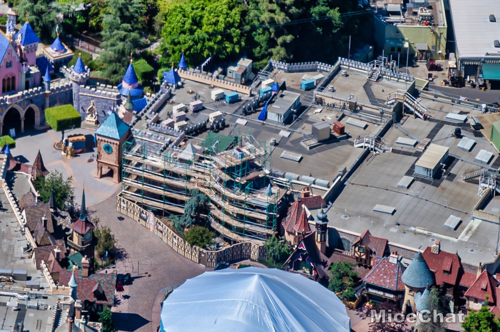 , Disneyland Update – Reopening Questions, Aerial Photos, Splash Concerns