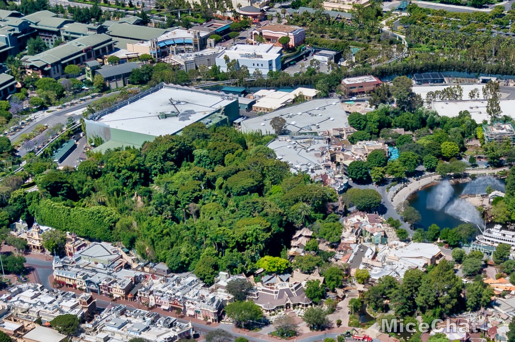 , Disneyland Update – Reopening Questions, Aerial Photos, Splash Concerns