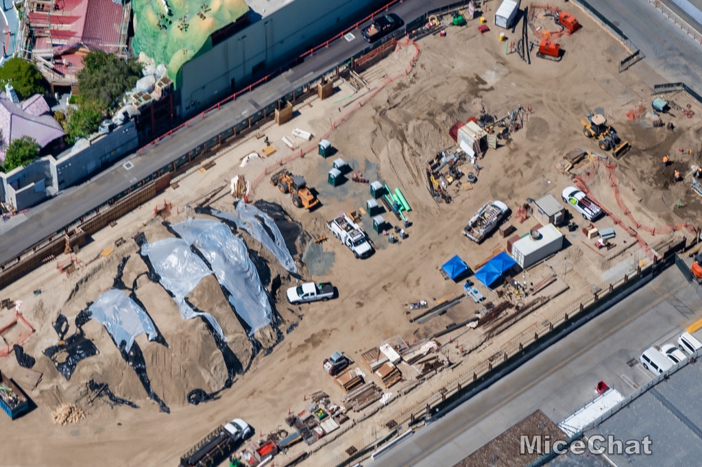 , Disneyland Update &#8211; Reopening Questions, Aerial Photos, Splash Concerns