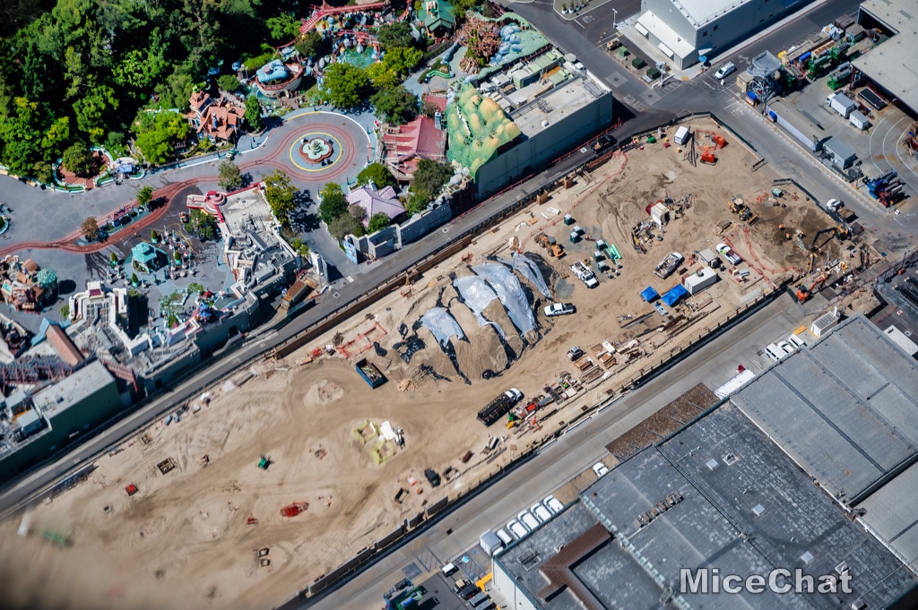 , Disneyland Update – Reopening Questions, Aerial Photos, Splash Concerns