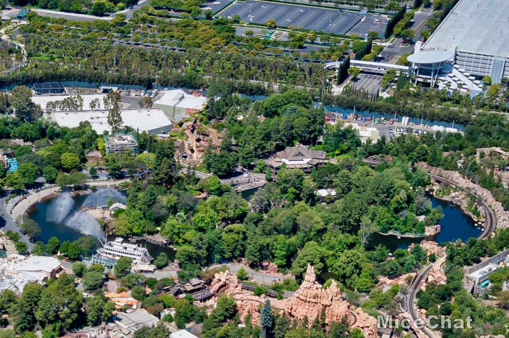 , Disneyland Update &#8211; Reopening Questions, Aerial Photos, Splash Concerns