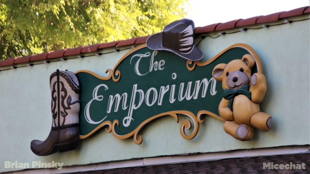 , Knott’s Update: New Signs of Life – Fried Chicken, Funnel Cakes, and Super K