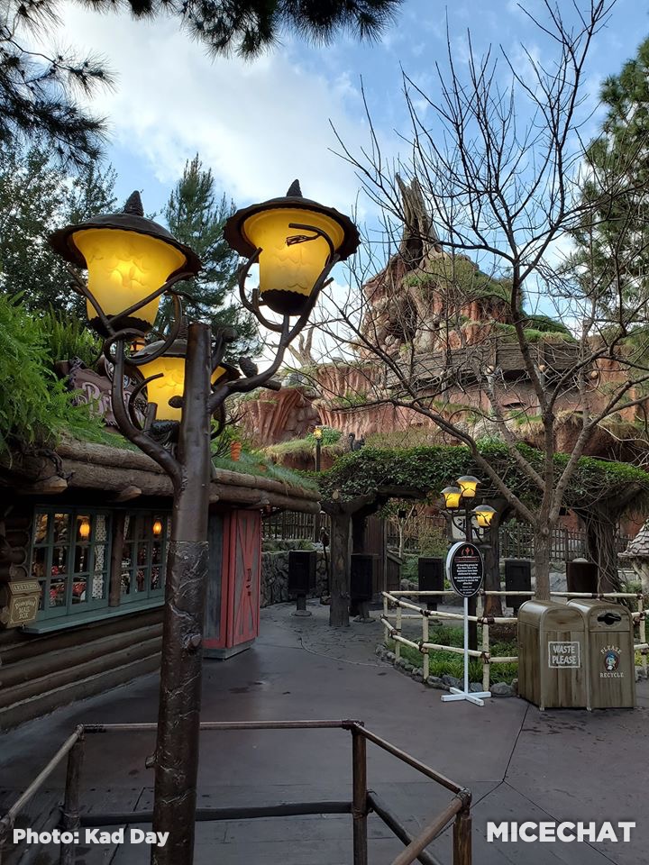 , Disneyland Update! Splash Down, Closures & New Aerial Photos