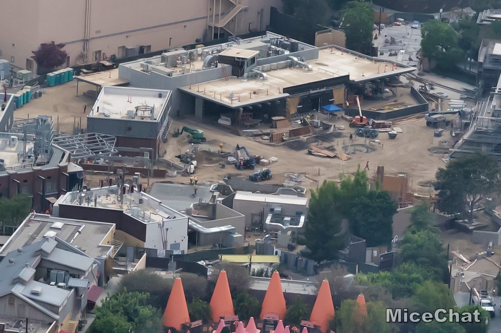 , Disneyland Update &#8211; It&#8217;s Beginning to Look a Lot Like Progress