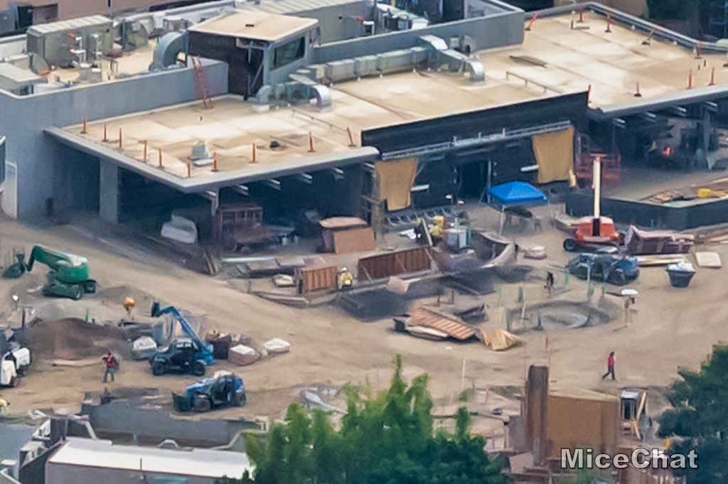 , Disneyland Update &#8211; It&#8217;s Beginning to Look a Lot Like Progress