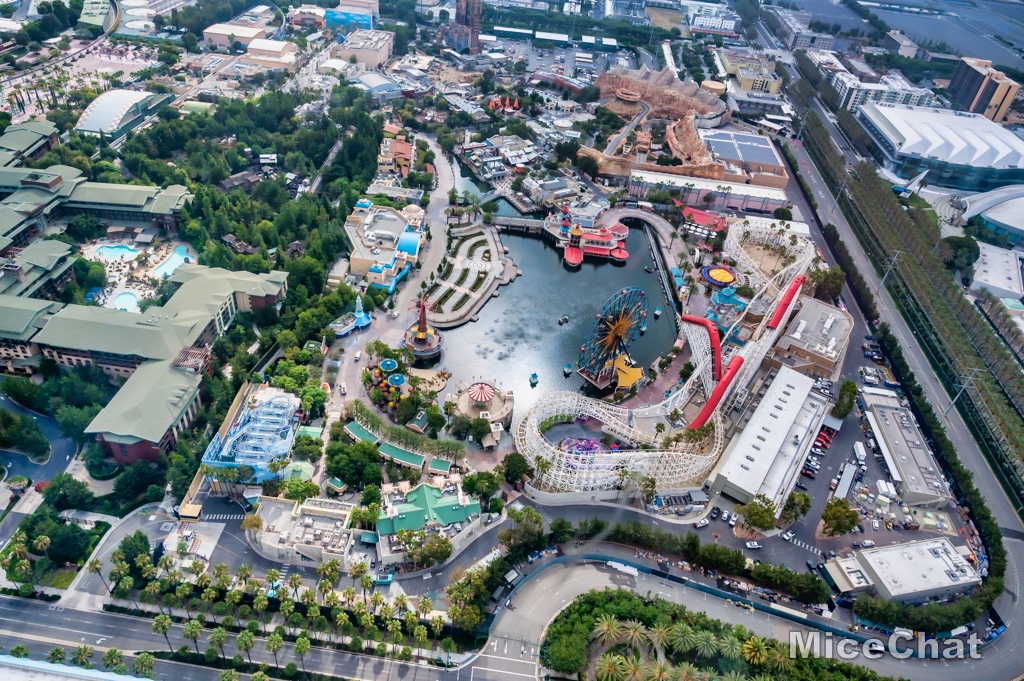 , Disneyland Update &#8211; It&#8217;s Beginning to Look a Lot Like Progress