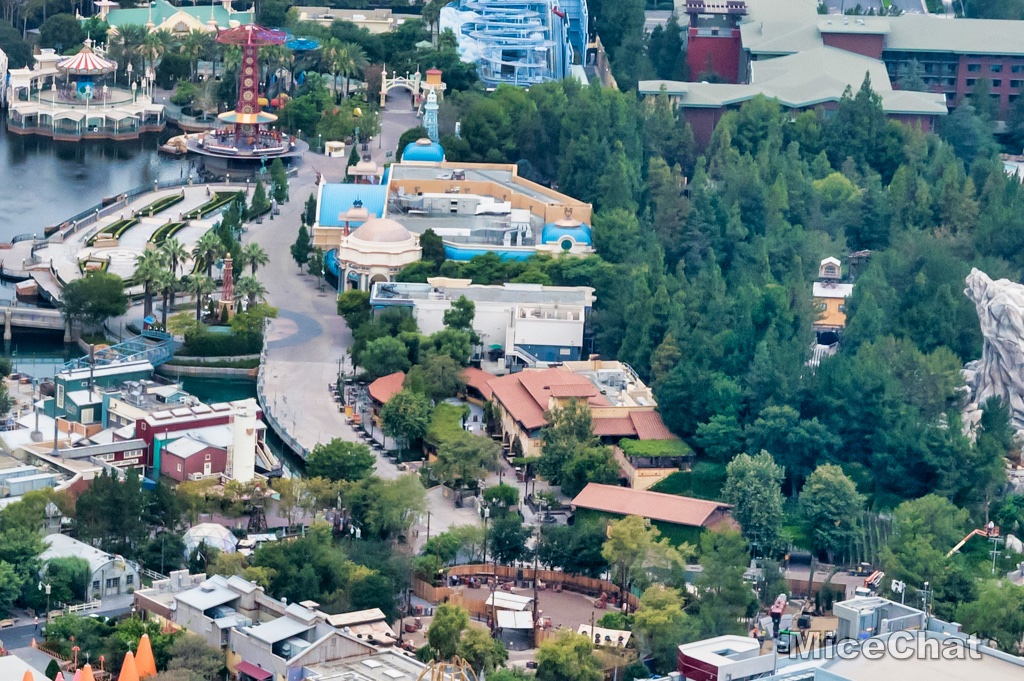 , Disneyland Update – It’s Beginning to Look a Lot Like Progress