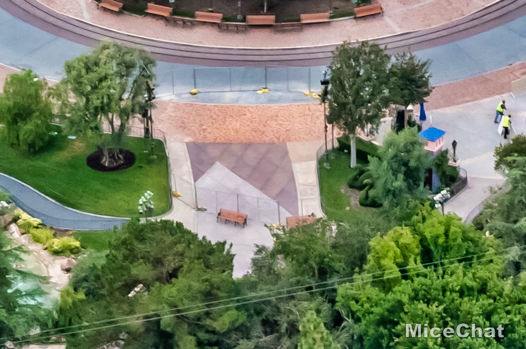 , Disneyland Update – It’s Beginning to Look a Lot Like Progress