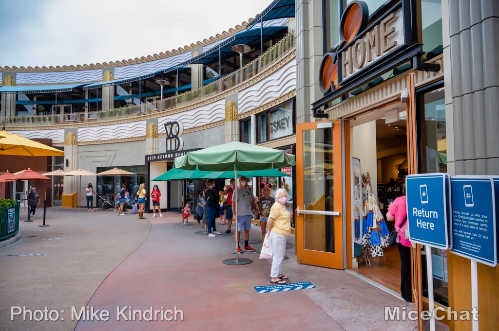 , Disneyland Update – Popping In and Bugging Out