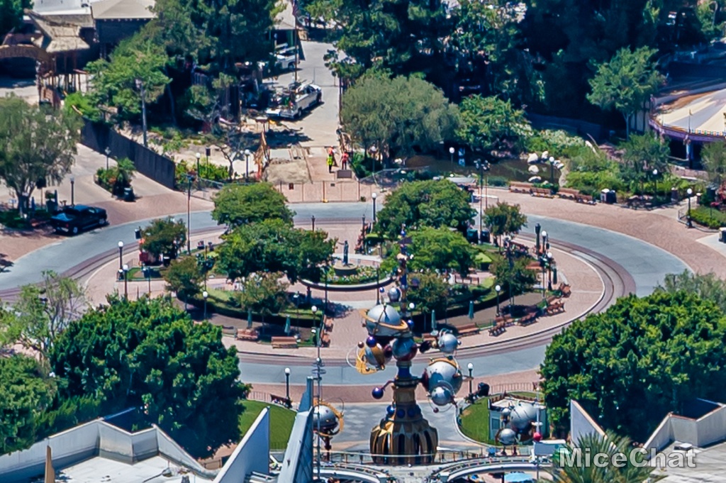 , Disneyland Update – Popping In and Bugging Out