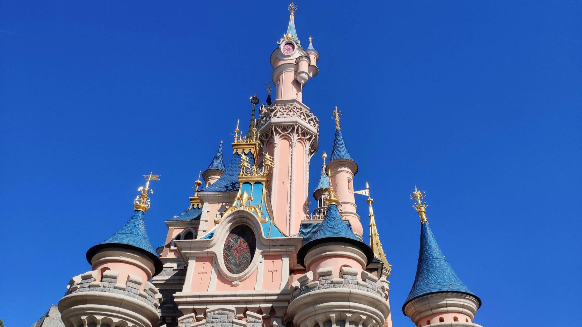 Disneyland Paris, Disneyland Paris Update – Now Open to Guests!