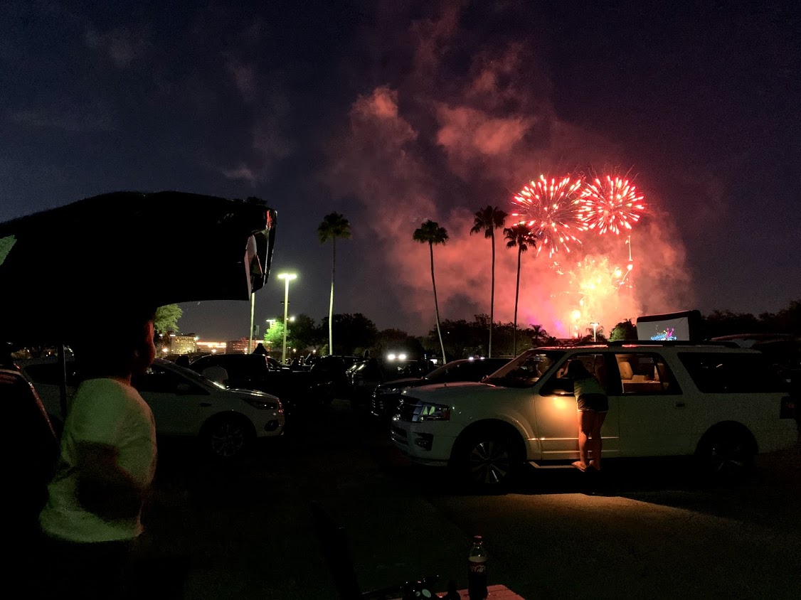 , SeaWorld Adds Nighttime Shows, Flicks & Fireworks