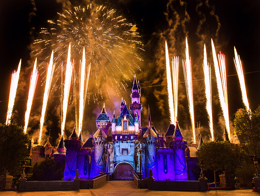 , Disneyland Update &#8211; Relighting the Night, Trams Take Flight, Out of Sight