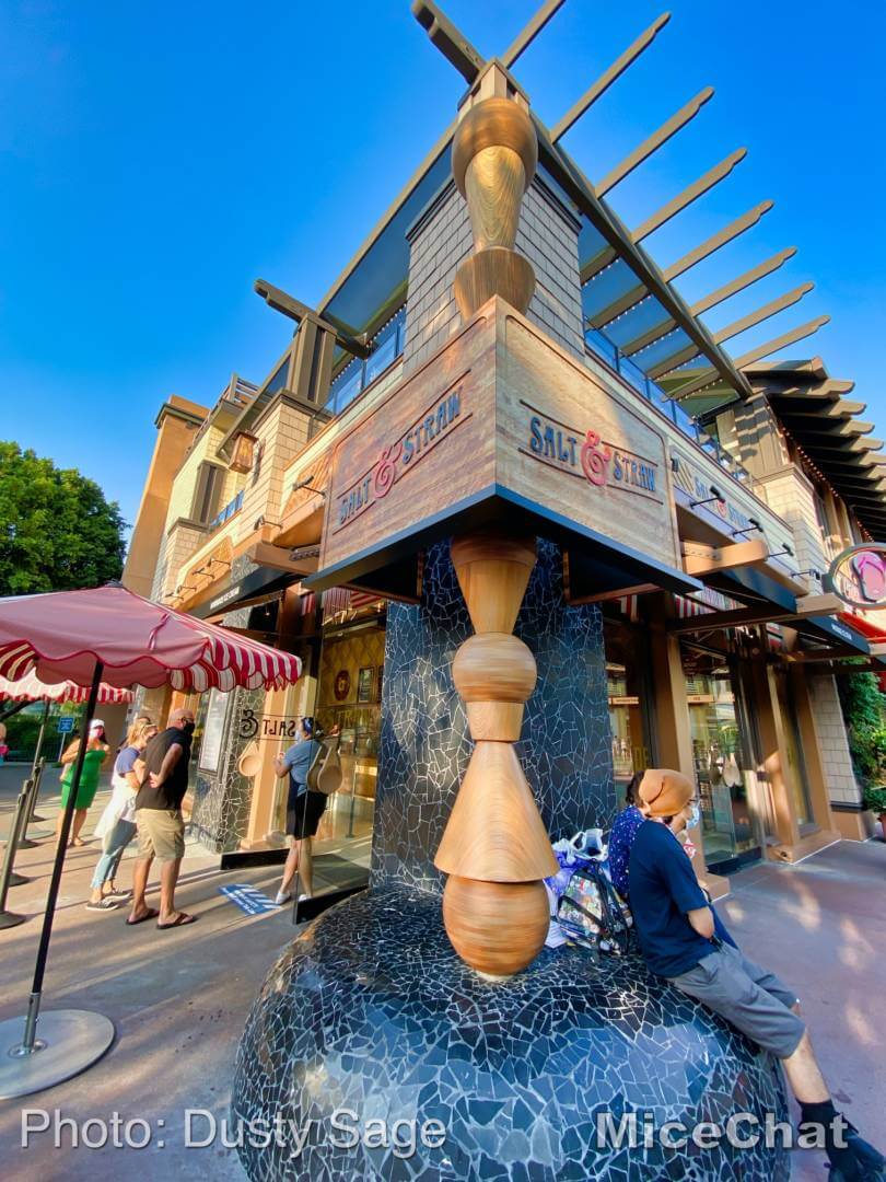 , Disneyland Dining Returns &#8211; Here&#8217;s What&#8217;s Open and How to Reserve