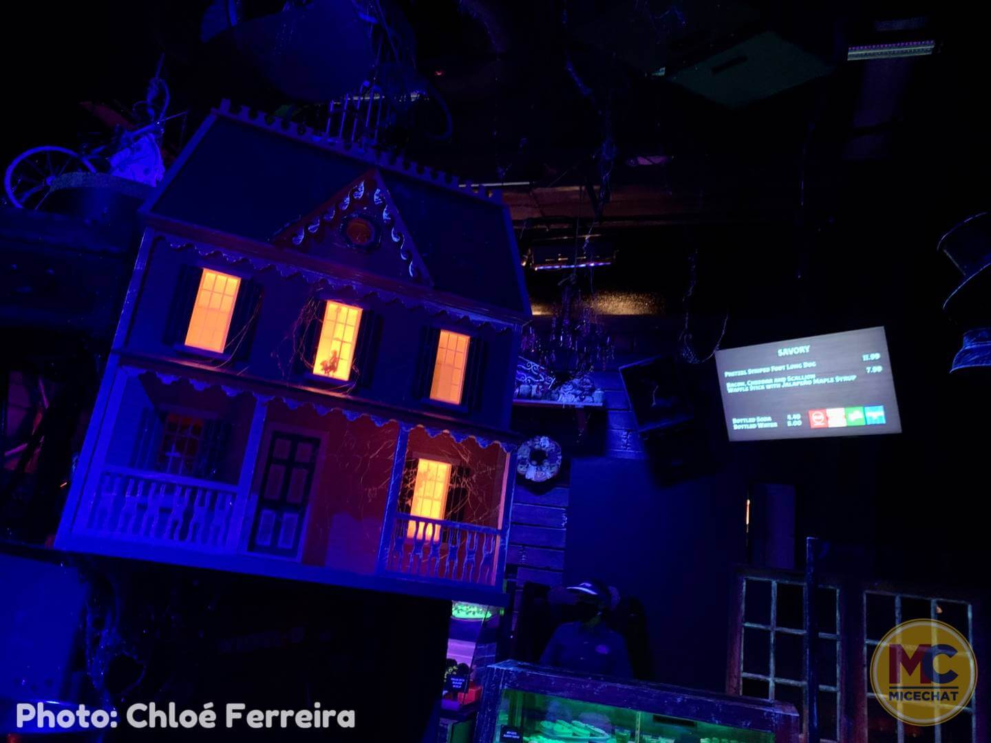 , Universal Orlando Update – Dinosaurs, Crêpes & Beetlejuice, Beetlejuice, Beetlejuice!
