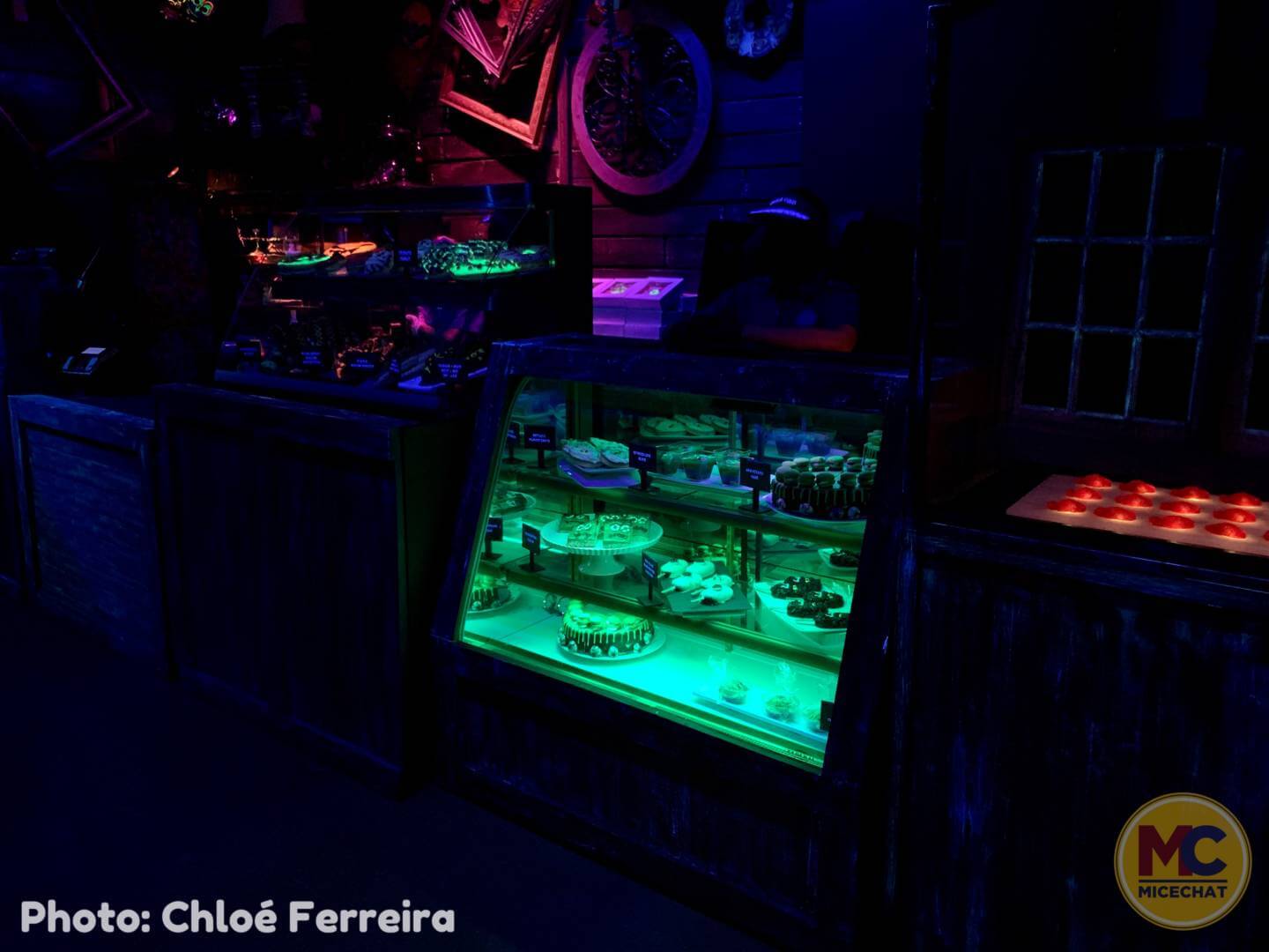 , Universal Orlando Update – Dinosaurs, Crêpes & Beetlejuice, Beetlejuice, Beetlejuice!