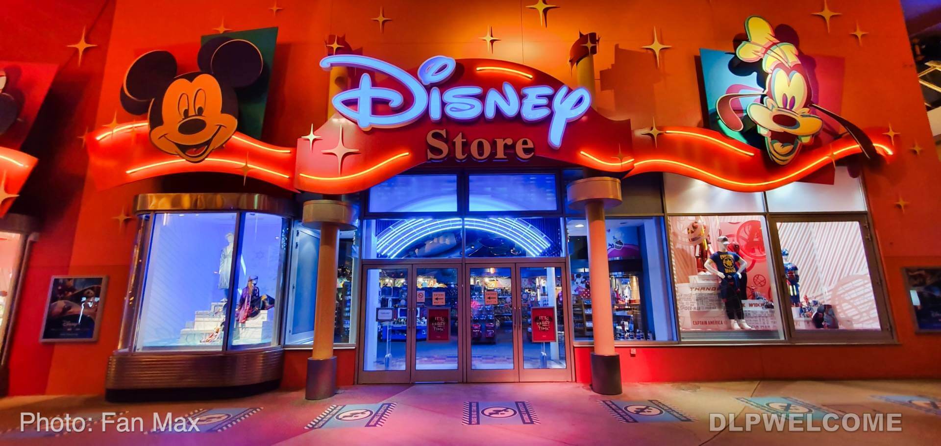 , Disneyland Paris Update: Halloween Happens, Crowds Don’t