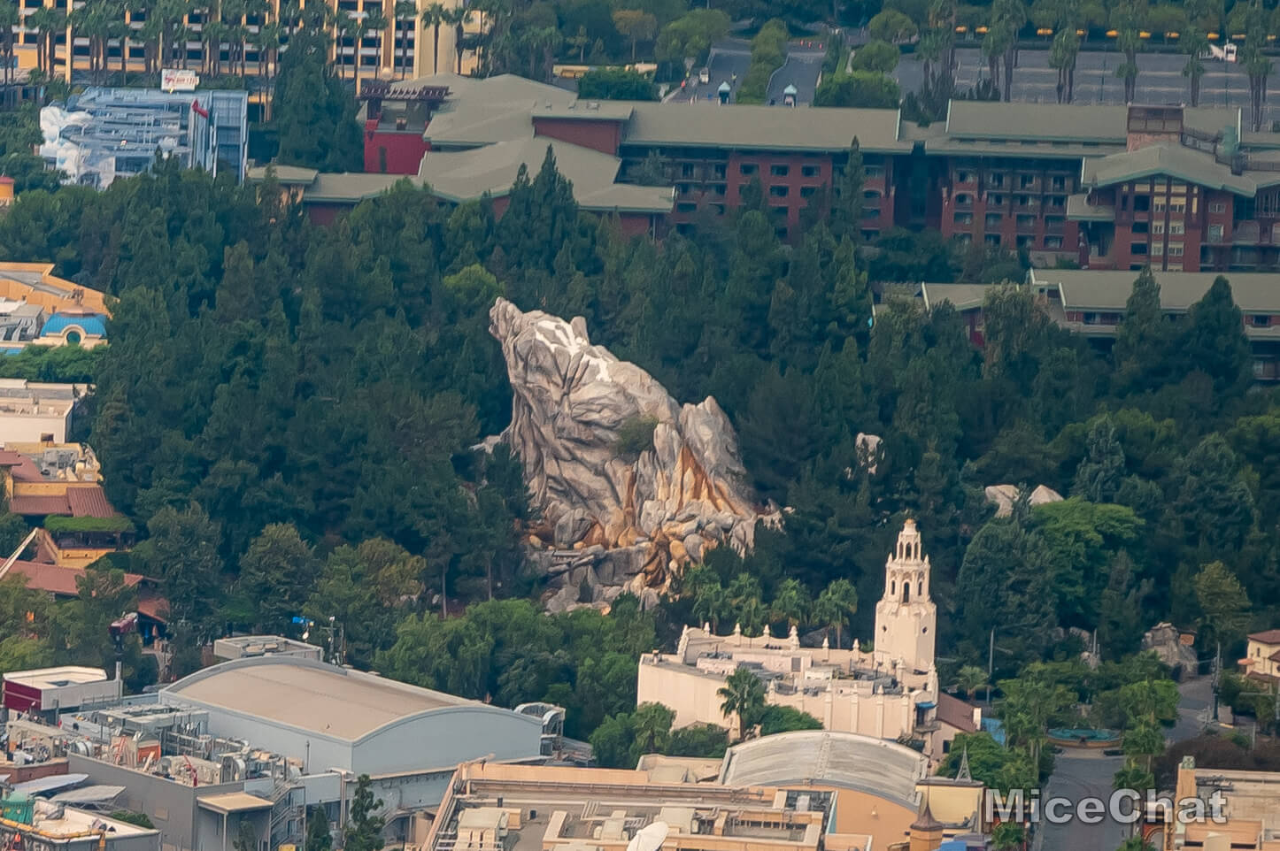 , Disneyland Update – Spooky Skies Over An Empty Kingdom
