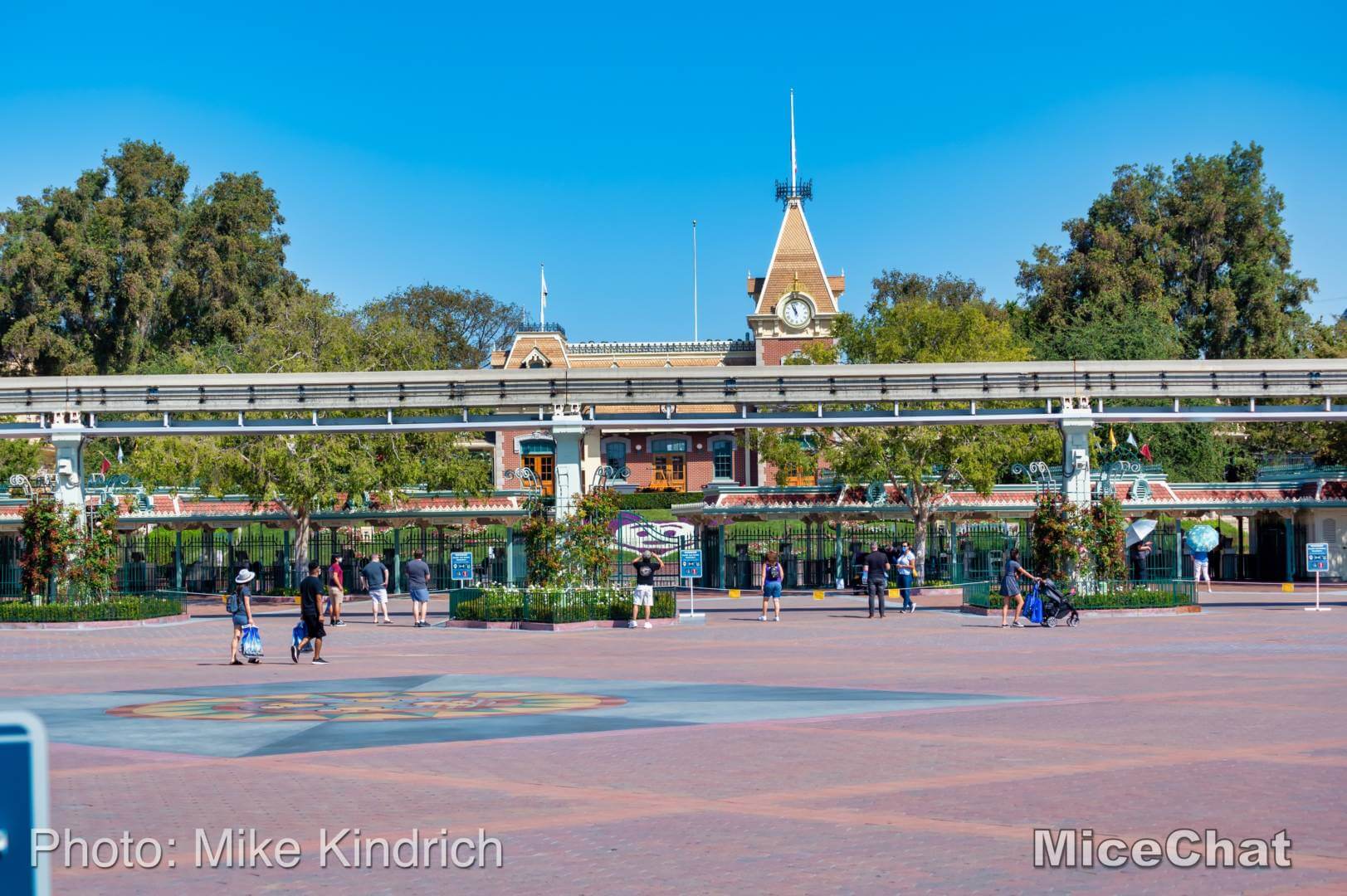 , Disneyland Update – A Tale of Wild Extremes
