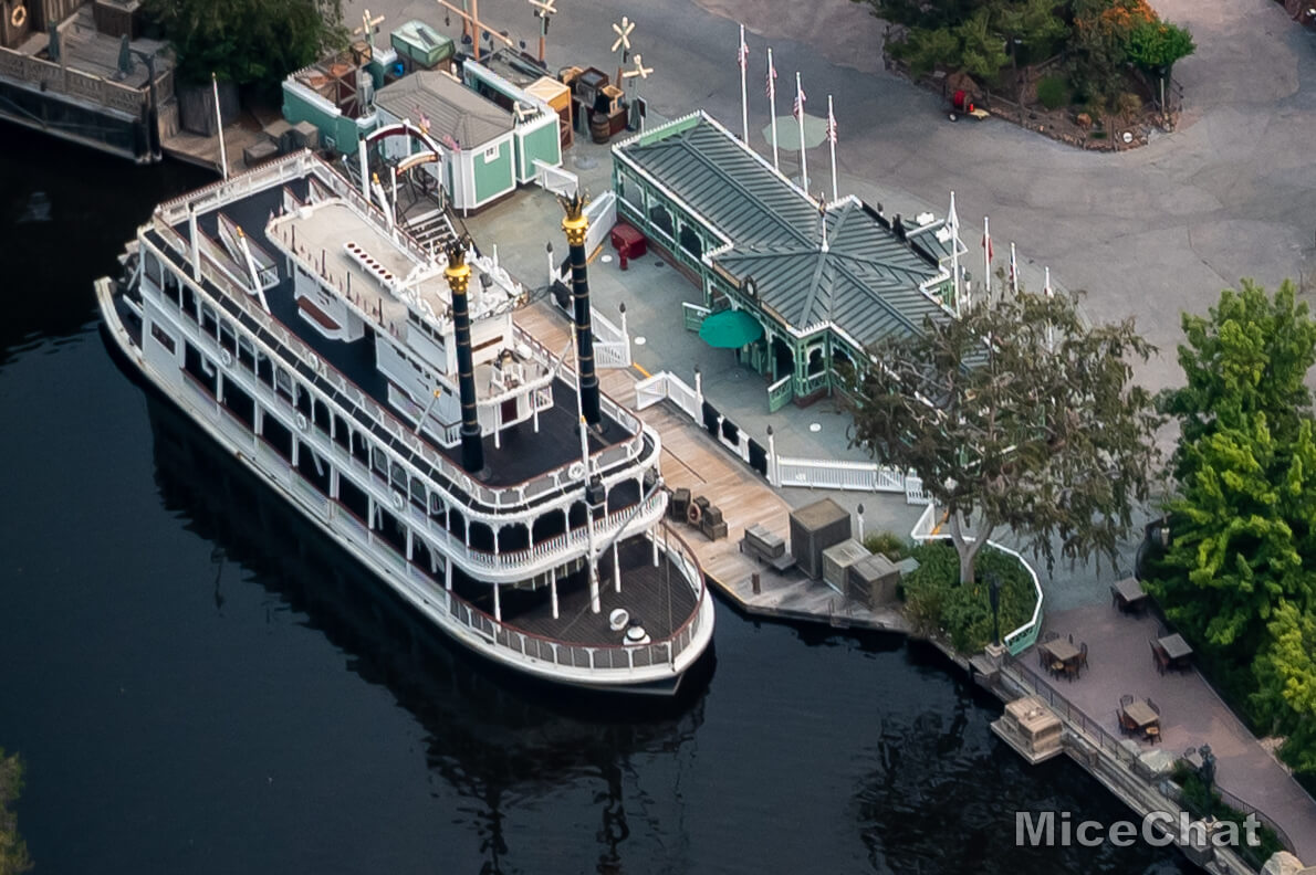 , Disneyland Update – Spooky Skies Over An Empty Kingdom
