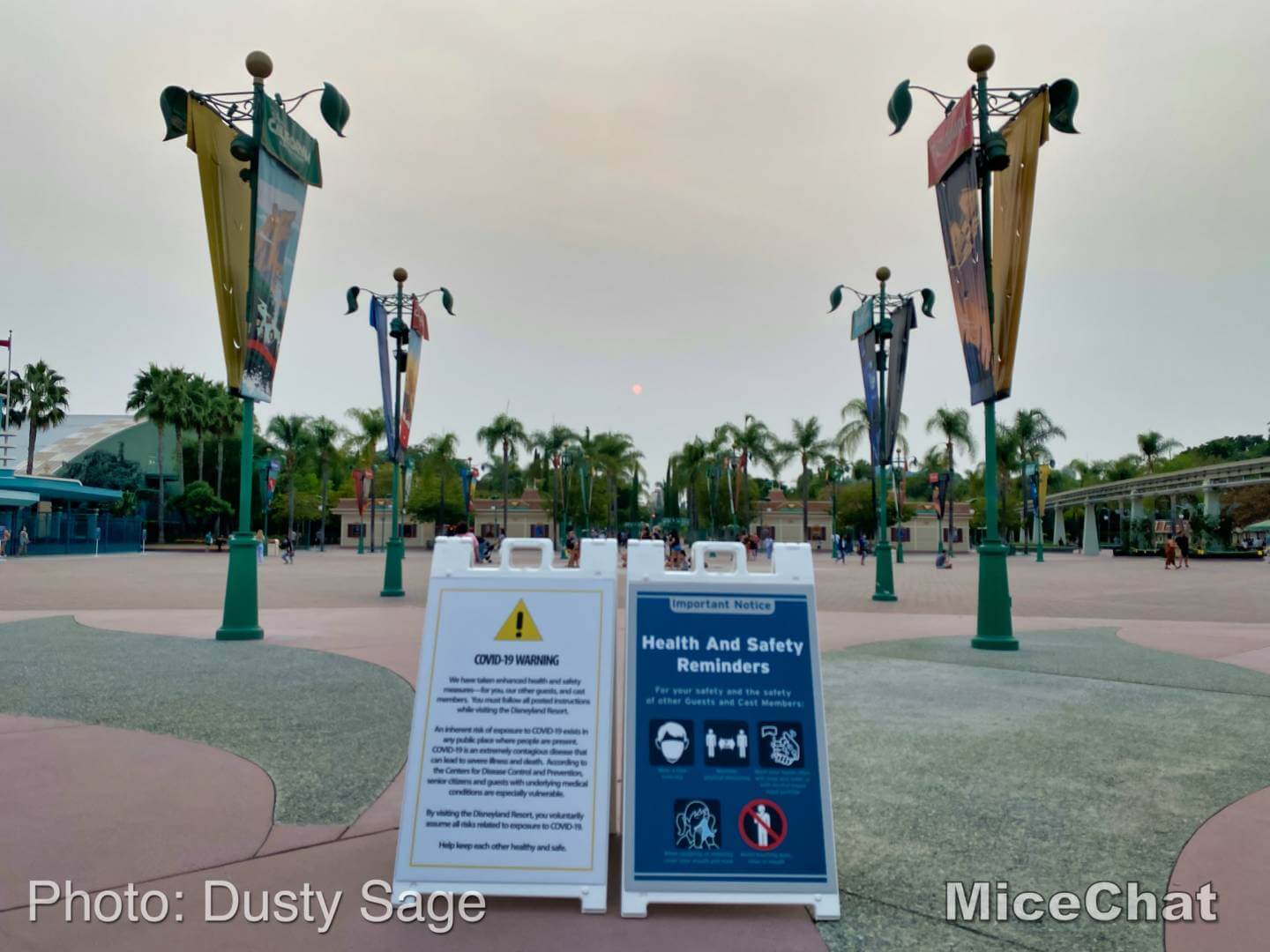 , Disneyland Update &#8211; Spooky Skies Over An Empty Kingdom