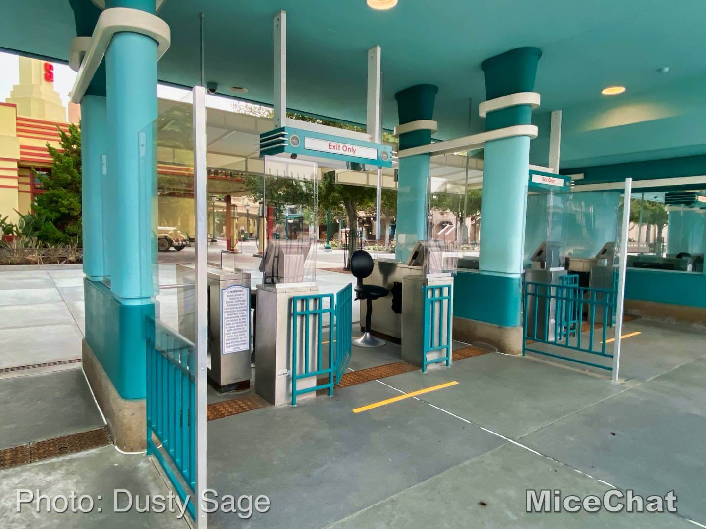 , Disneyland Update – Spooky Skies Over An Empty Kingdom