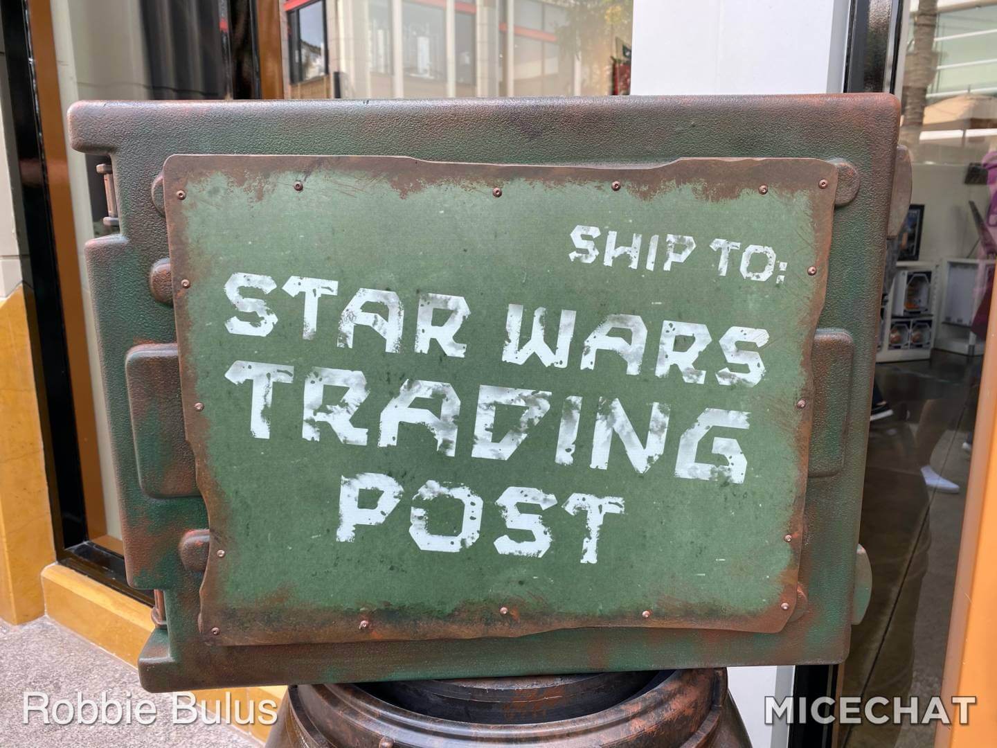 Star Wars Trading Post, Star Wars: Galaxy’s Edge Takes Over Wonderground Gallery at Downtown Disney