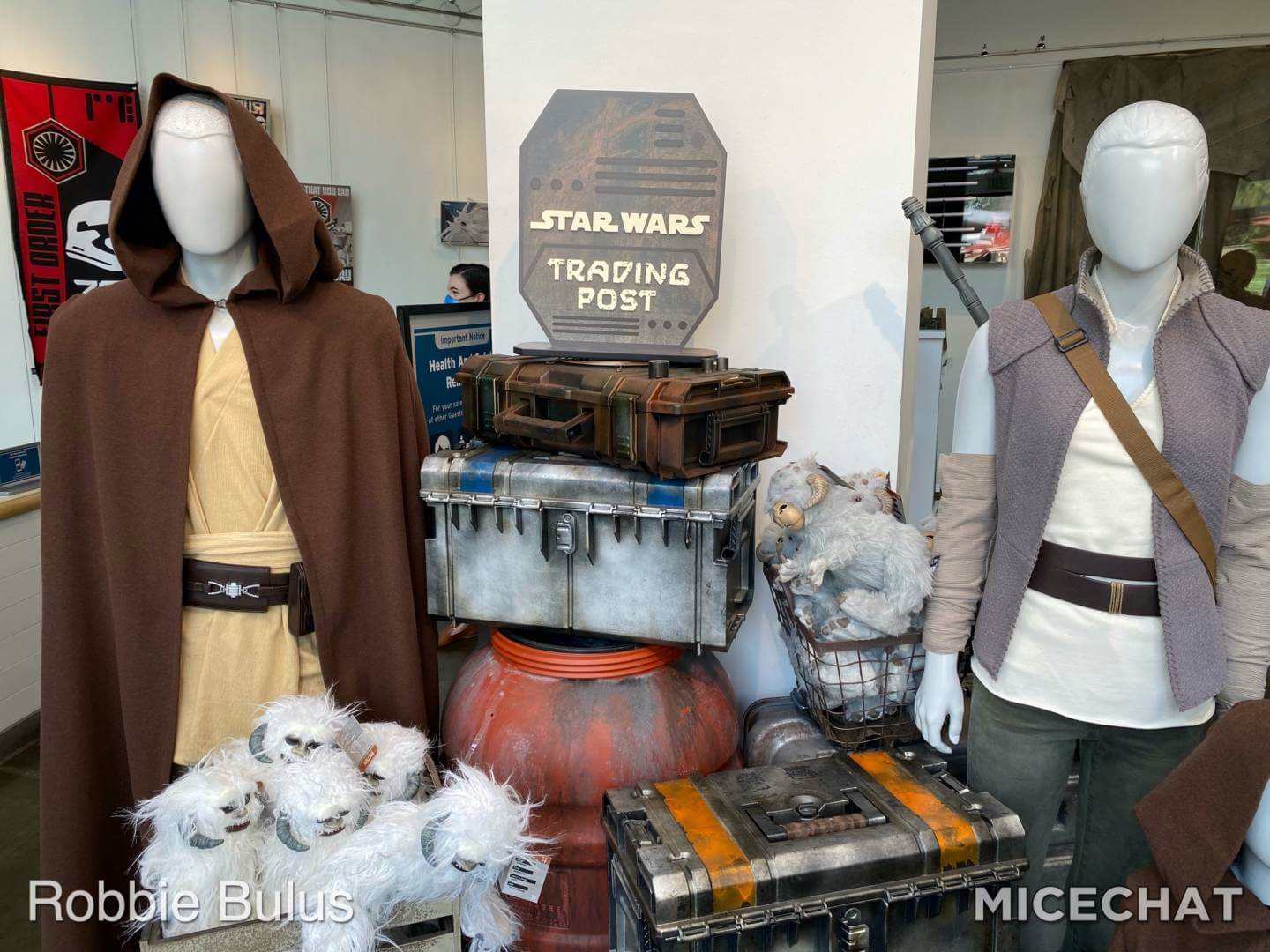 Star Wars Trading Post, Star Wars: Galaxy&#8217;s Edge Takes Over Wonderground Gallery at Downtown Disney