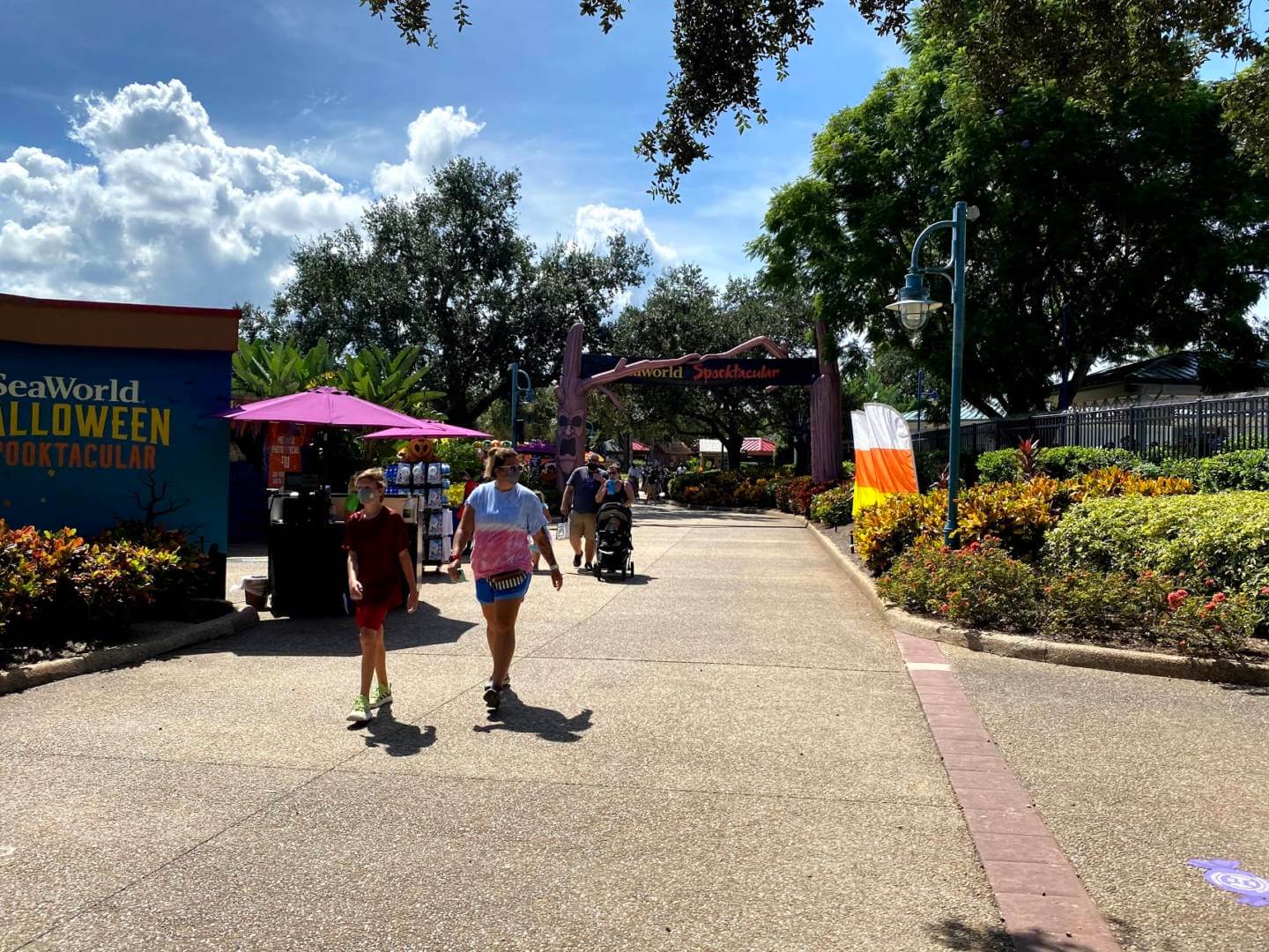 , SeaWorld Orlando Halloween Spooktacular a Trick and a Treat