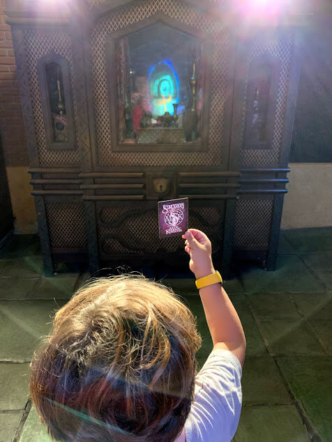 , Sorcerers of the Magic Kingdom Makes YOU a Disney Hero
